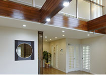 北欧ぽかぽか空間 LDKの丸い窓