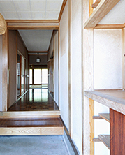 リフォーム前　玄関内