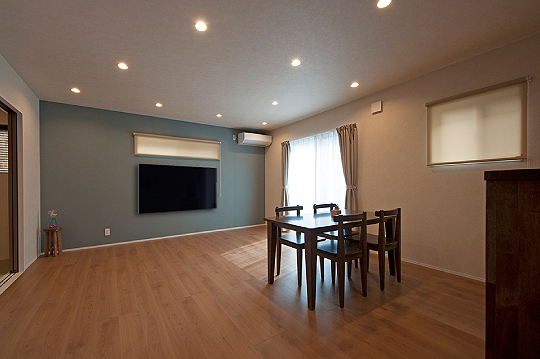 リビングのアクセントクロス