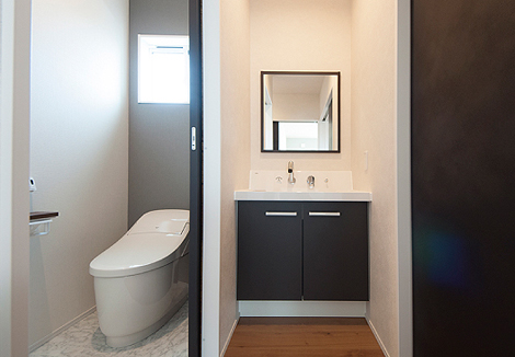 トイレと洗面台